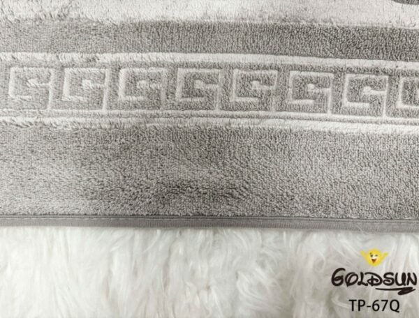 TOALLA MICROFIBRA C.E. ALTO RELIEVE 90X160 CM. (FARDOX15DOC.)