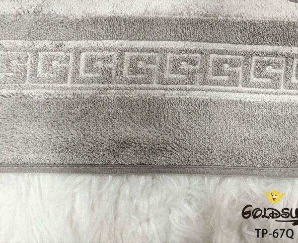 TOALLA MICROFIBRA C.E. ALTO RELIEVE 90X160 CM. (FARDOX15DOC.)