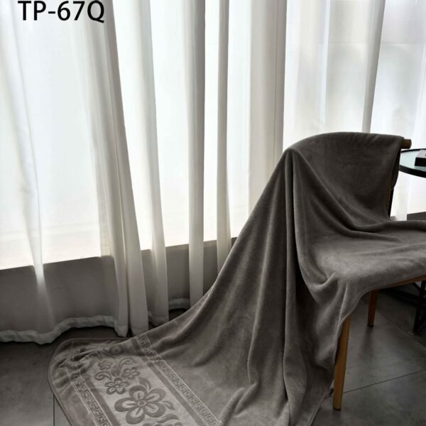 TP - 67Q / TOALLA MICROFIBRA C.E. ALTO RELIEVE 90X160 CM (FARDO X 15 DOC)