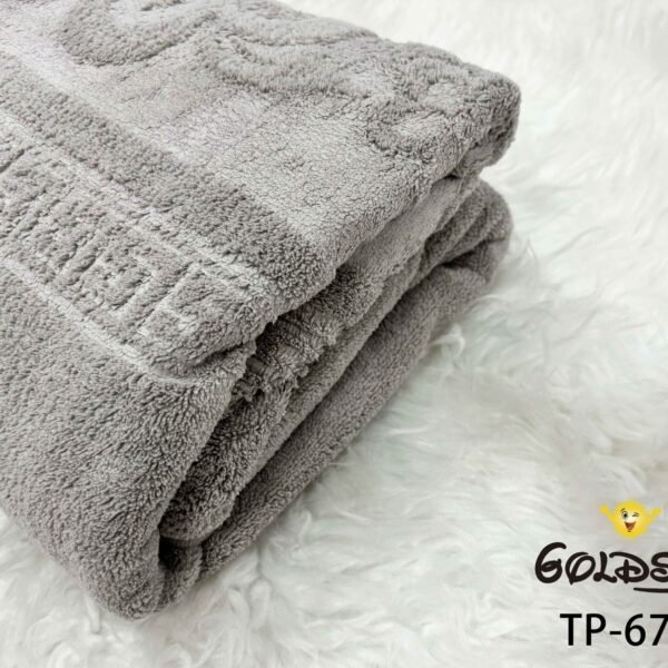 TP - 67Q / TOALLA MICROFIBRA C.E. ALTO RELIEVE 90X160 CM (FARDO X 15 DOC)