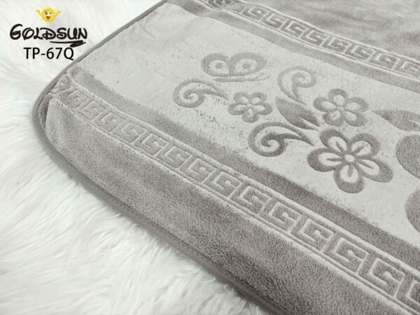 TP - 67Q / TOALLA MICROFIBRA C.E. ALTO RELIEVE 90X160 CM (FARDO X 15 DOC)