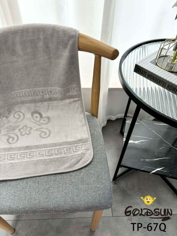 TP - 67Q / TOALLA MICROFIBRA C.E. ALTO RELIEVE 90X160 CM (FARDO X 15 DOC)