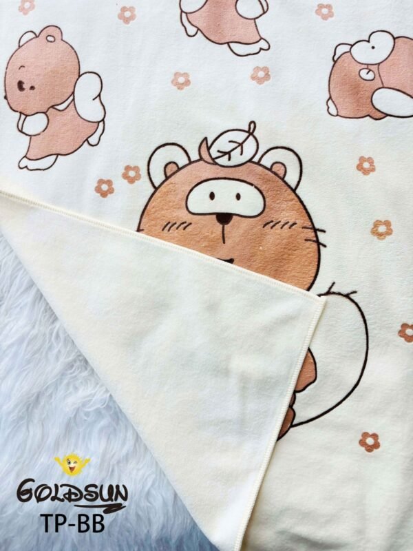 TP - BB / TOALLA MICROFIBRA BEBE CON DISEÑO 60X120 CM. (FARDO X 12 DOC)