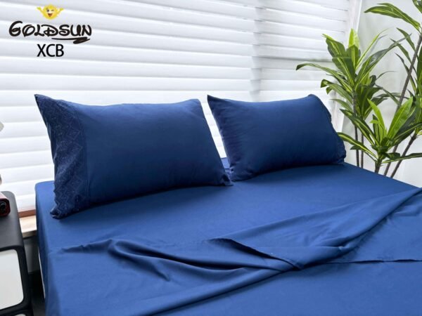 XCB - 2 / SET DE SÁBANAS 4 PIEZAS C.E. CON BORDADO INGLES / (CAJA X 48 UNDS)