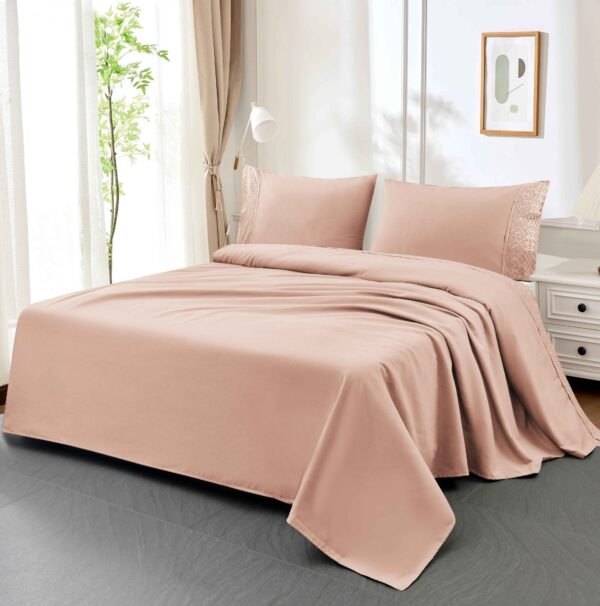 XCB - 2 / SET DE SÁBANAS 4 PIEZAS C.E. CON BORDADO INGLES / (CAJA X 48 UNDS)