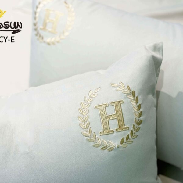 NANCY(2H) / SET DE SÁBANAS 4 PIEZAS COLOR ENTERO MODELO HOTELERA / (CAJA X 42 UNDS)