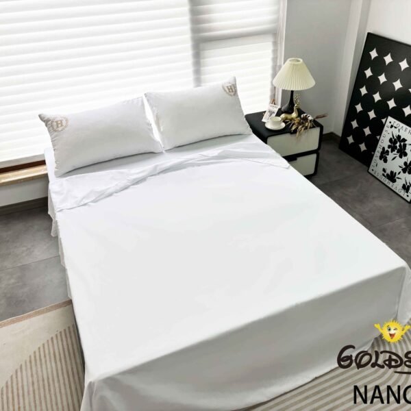 NANCY(2H) / SET DE SÁBANAS 4 PIEZAS COLOR ENTERO MODELO HOTELERA / (CAJA X 42 UNDS)