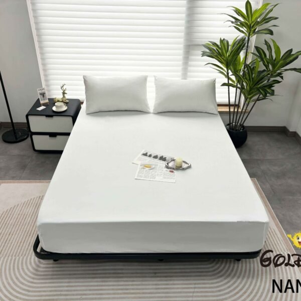 NANCY(2BLA) / SET DE SÁBANAS 4 PIEZAS COLOR ENTERO BLANCAS / (CAJA X 42 UNDS)