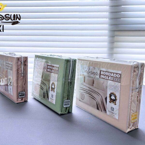 XL - 2 / SET DE SÁBANAS 4 PIEZAS CON ESTAMPADO Y BORDADO INGLES PREMIUM / (CAJA X 24 UNDS)