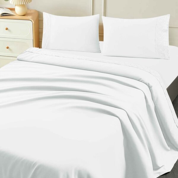 XL - 2 / SET DE SÁBANAS 4 PIEZAS CON ESTAMPADO Y BORDADO INGLES PREMIUM / (CAJA X 24 UNDS)