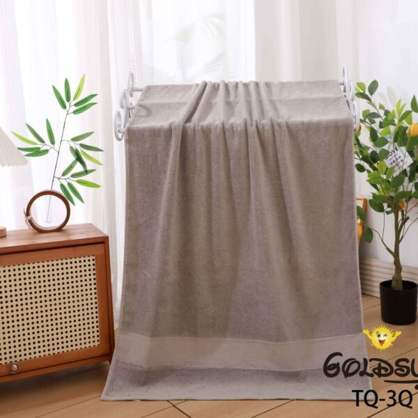 TQ - 3Q / TOALLA 100% ALGODÓN BORDADA EN ARGOLLA 80 X 150 CM (FARDO X 60 UNDS)