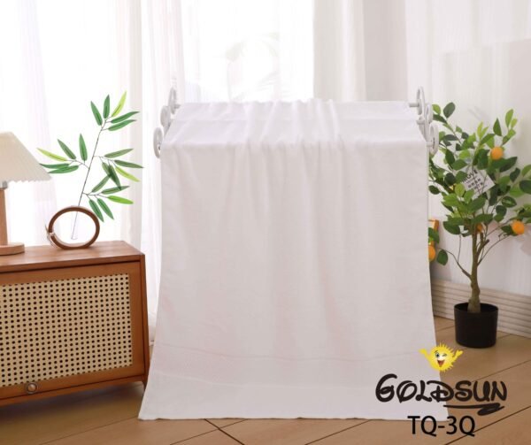 TQ - 3Q / TOALLA 100% ALGODÓN BORDADA EN ARGOLLA 80 X 150 CM (FARDO X 60 UNDS)