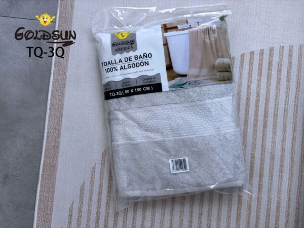 TQ - 3Q / TOALLA 100% ALGODÓN BORDADA EN ARGOLLA 80 X 150 CM (FARDO X 60 UNDS)