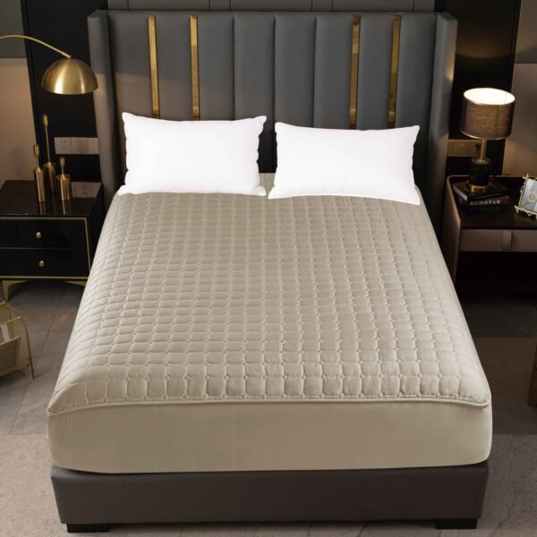 UM - 2 / PROTECTOR DE COLCHÓN IMPERMEABLE CON CIERRE (FARDO X 24 UNDS)