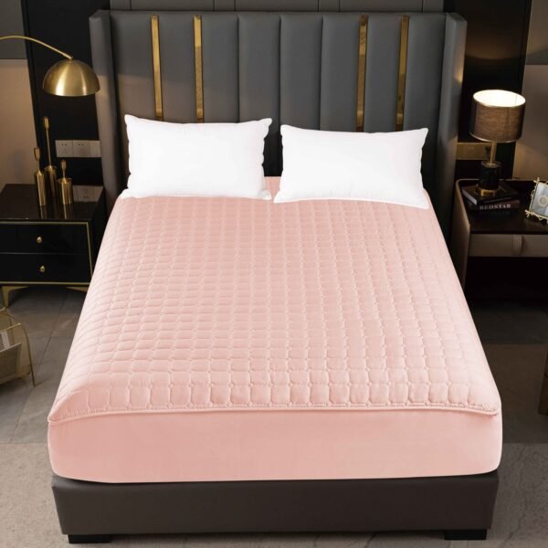 UM - 2 / PROTECTOR DE COLCHÓN IMPERMEABLE CON CIERRE (FARDO X 24 UNDS)