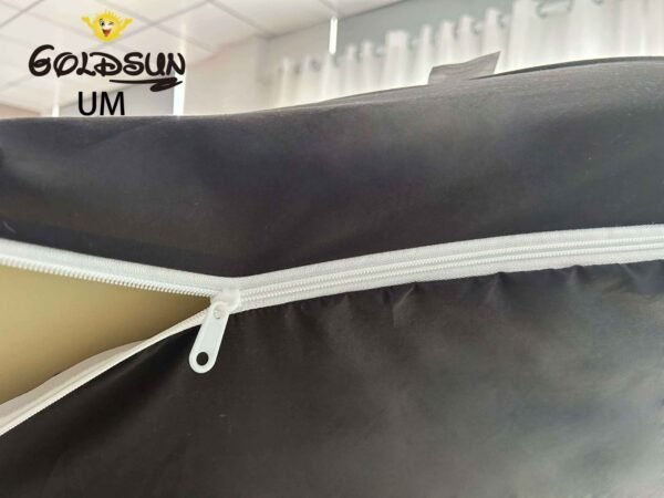 UM - 2 / PROTECTOR DE COLCHÓN IMPERMEABLE CON CIERRE (FARDO X 24 UNDS)