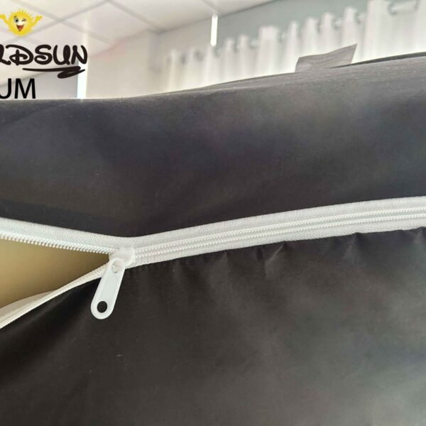 UM - 2 / PROTECTOR DE COLCHÓN IMPERMEABLE CON CIERRE (FARDO X 24 UNDS)