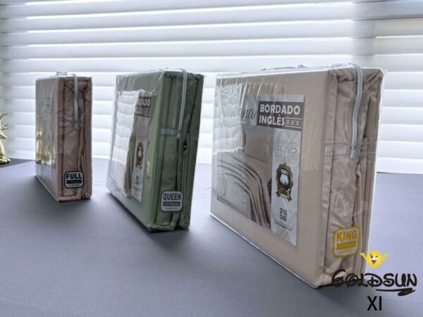 XI - 2 / SET DE SÁBANAS 4 PIEZAS C.E. CON BORDADO INGLES  PREMIUM (FARDO X 24 UNDS)