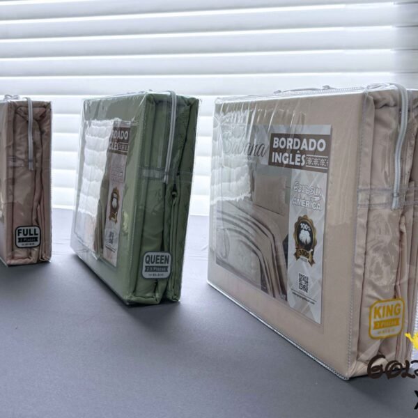 XI - 2 / SET DE SÁBANAS 4 PIEZAS C.E. CON BORDADO INGLES  PREMIUM (FARDO X 24 UNDS)