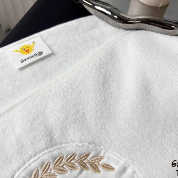 TP - 98F / TOALLA DE MICROFIBRA BLANCA HOTELERA 70 X 140 CM (FARDO X 15 DOC)