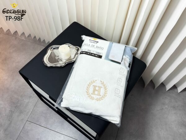 TP - 98F / TOALLA DE MICROFIBRA BLANCA HOTELERA 70 X 140 CM (FARDO X 15 DOC)