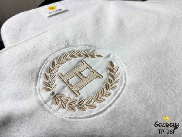 TP - 98F / TOALLA DE MICROFIBRA BLANCA HOTELERA 70 X 140 CM (FARDO X 15 DOC)