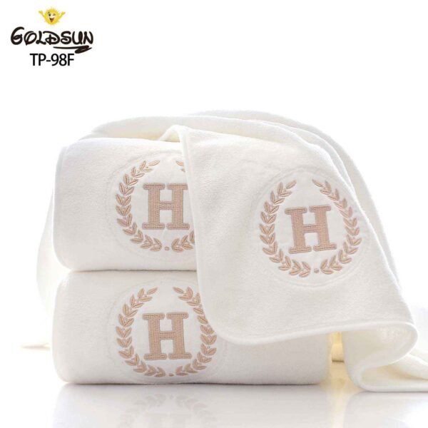 TP - 98F / TOALLA DE MICROFIBRA BLANCA HOTELERA 70 X 140 CM (FARDO X 15 DOC)