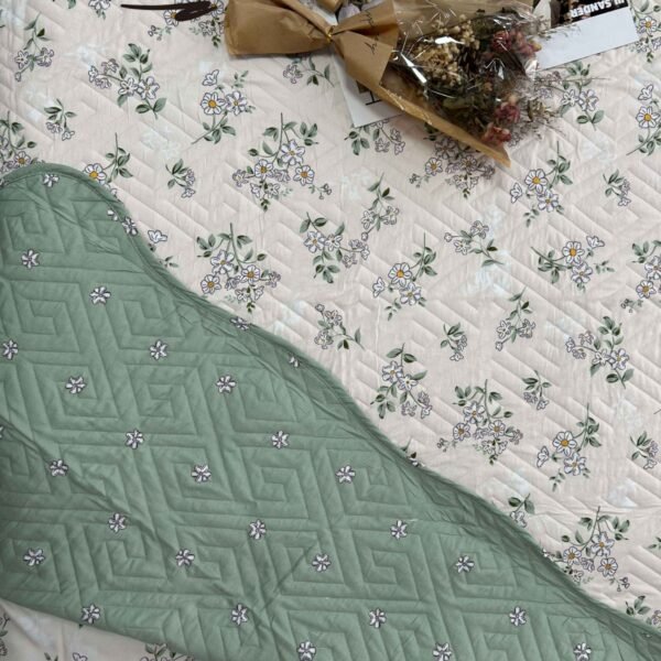 SET EDREDON DE VERANO 7 PIEZAS CON CORTINA (CAJA X 12 UNDS)