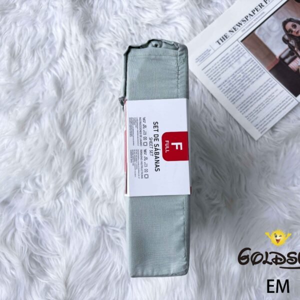 SET DE SABANAS 4 PIEZAS COLOR ENTERO ESTUCHE DE TELA (CAJA X 48 UNDS)