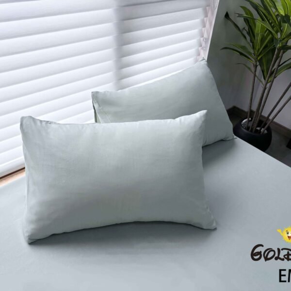 SET DE SABANAS 3 PIEZAS COLOR ENTERO ESTUCHE DE TELA (CAJA X 48 UNDS)