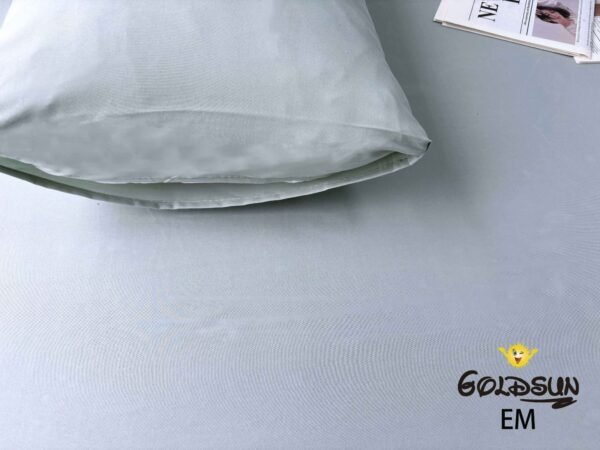 SET DE SABANAS 4 PIEZAS COLOR ENTERO ESTUCHE DE TELA (CAJA X 48 UNDS)