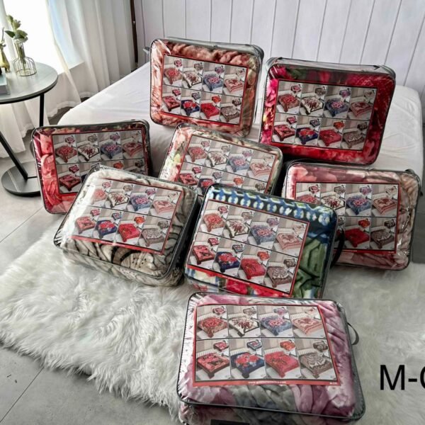 FRAZADA DE TERCIOPELO DOBLE CARA 2 PAÑOS 4 KG (FARDO X 26 UNDS)