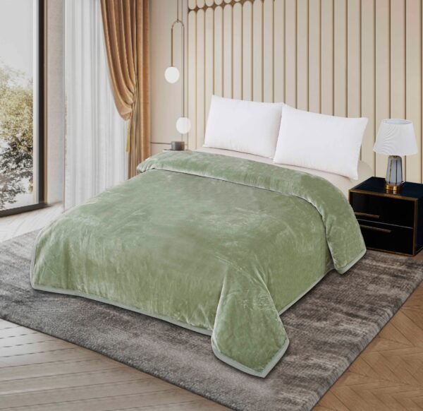 FRAZADA DE TERCIOPELO MODELO COREANO 1 PAÑO 6 KG (FARDO X 16 UNDS)