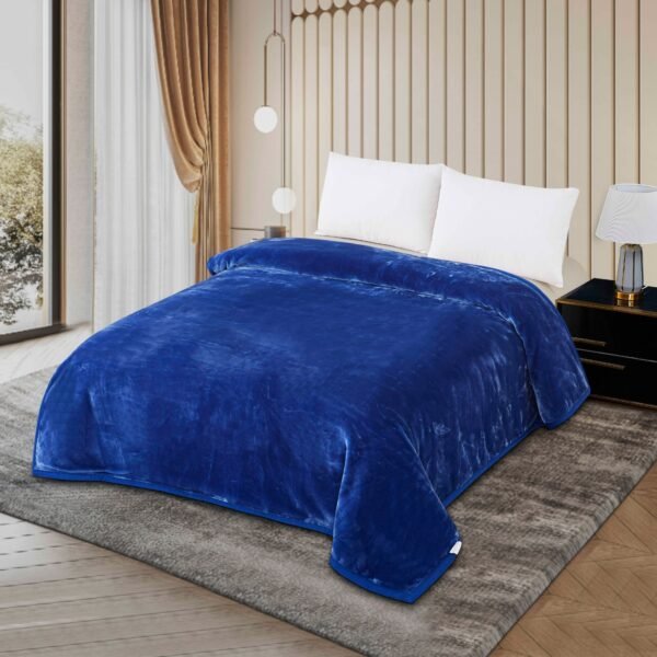 FRAZADA DE TERCIOPELO MODELO COREANO 1 PAÑO 6 KG (FARDO X 16 UNDS)