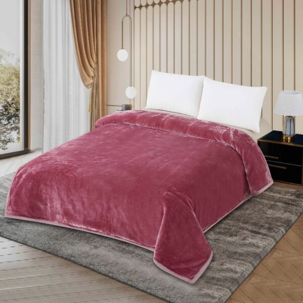 FRAZADA DE TERCIOPELO MODELO COREANO 1 PAÑO 6 KG (FARDO X 16 UNDS)