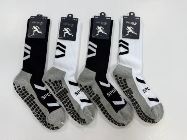 MEDIAS FUTSALERAS LARGAS ANTIDESLIZANTE BLANCO Y NEGRO (FARDO X 60 DOC)