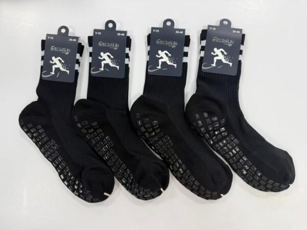 MEDIAS FUTSALERAS 3/4 ANTIDESLIZANTES NEGRO (FARDO X 60 DOC)