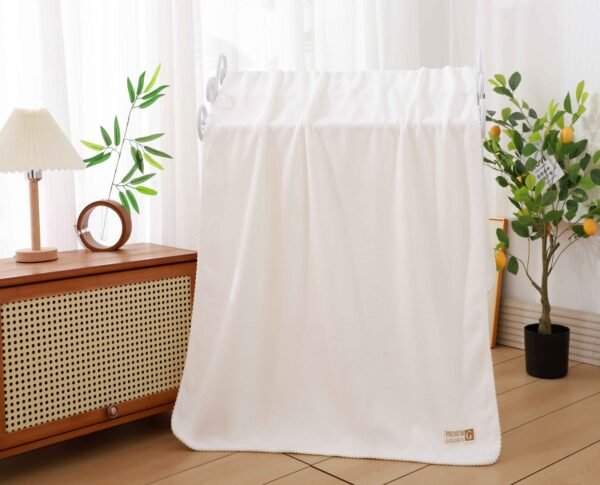 TOALLÓN MICROFIBRA C.E. CON RIBETE 90X160 CM (FARDO X 15 DOC)