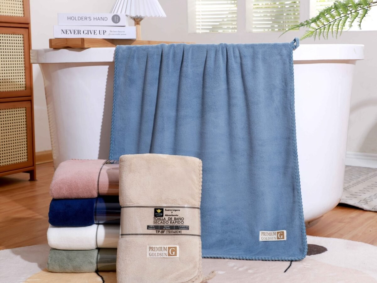 TOALLÓN MICROFIBRA C.E. CON RIBETE 90X160 CM (FARDO X 15 DOC)