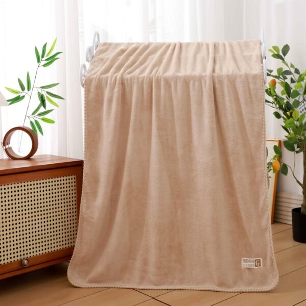 TOALLÓN MICROFIBRA C.E. CON RIBETE 90X160 CM (FARDO X 15 DOC)