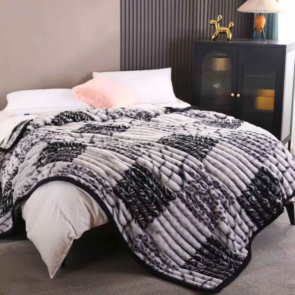 MANTA PREMIUM ANTIALERGICA ALTO RELIEVE ANIMAL PRINT (FARDO X 48 UNDS)