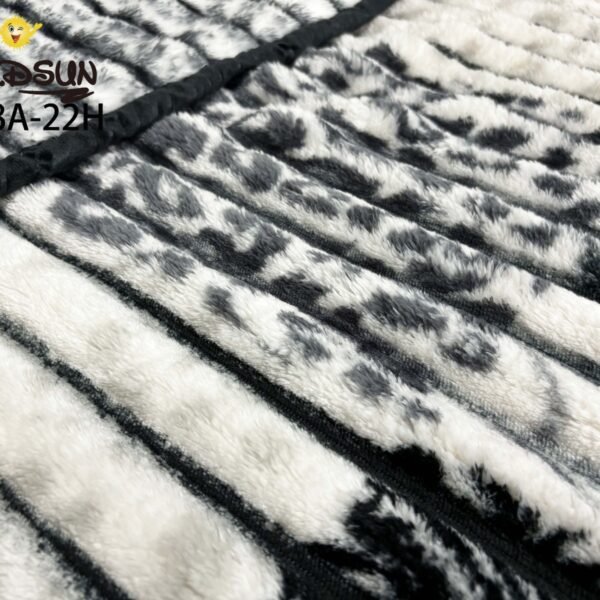 MANTA PREMIUM ANTIALERGICA ALTO RELIEVE ANIMAL PRINT (FARDO X 48 UNDS)