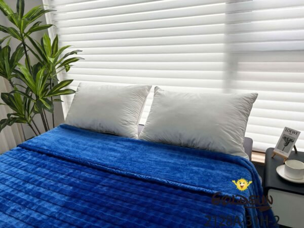 MANTA PREMIUM ANTIALERGICA ALTO RELIEVE EN LINEAS (FARDO X 48 UNDS)