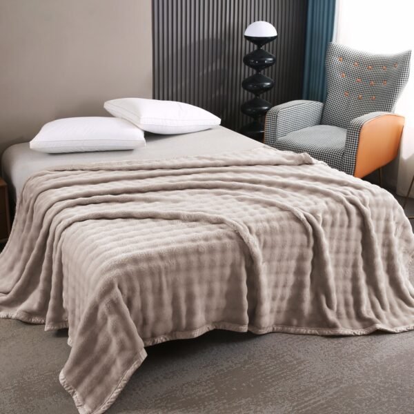 MANTA PREMIUM ANTIALERGICA ALTO RELIEVE MODELO BURBUJA (FARDO X 48 UNDS)