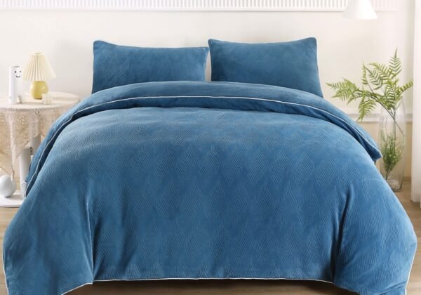 COBERTOR 5 PIEZAS PIEL DE ANGEL EN ALTO RELIEVE 4D PREMIUM (CAJA X 10 UNDS)