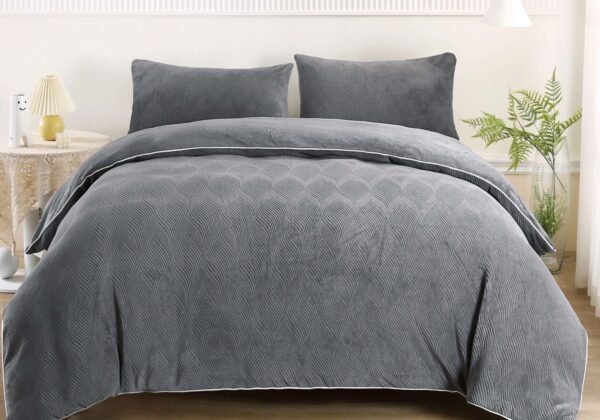 COBERTOR 5 PIEZAS PIEL DE ANGEL EN ALTO RELIEVE 4D PREMIUM (CAJA X 10 UNDS)