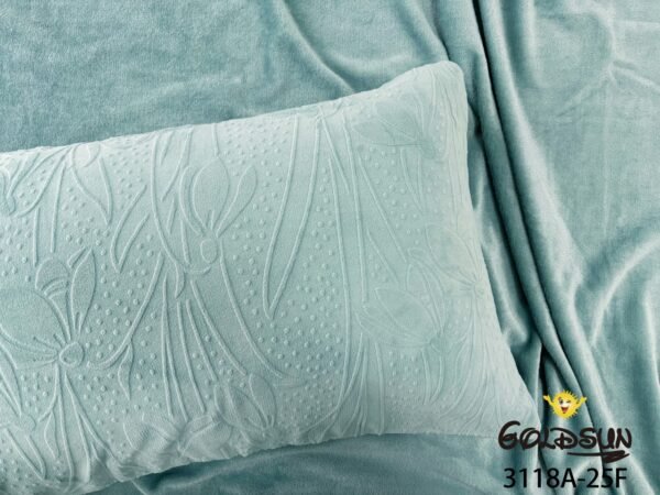 COBERTOR 5 PIEZAS PIEL DE ANGEL EN ALTO RELIEVE 4D PREMIUM (CAJA X 10 UNDS)