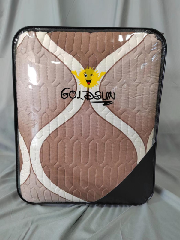 SET DE COBERTOR 7 PIEZAS QUEEN (FARDO X 16 UNDS)