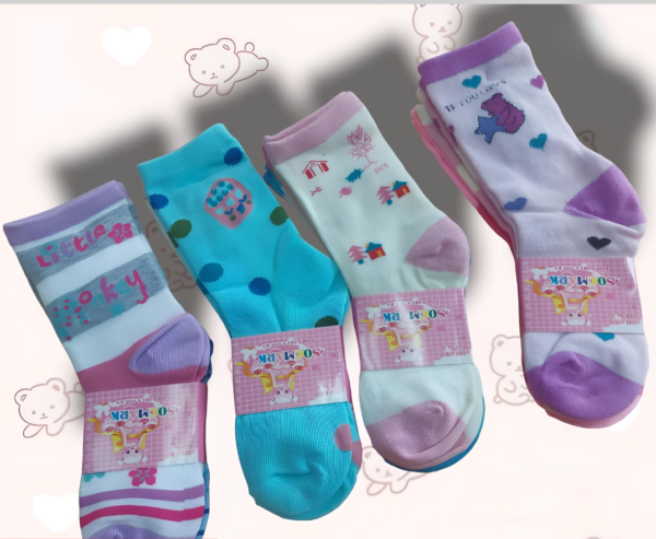 MEDIAS LARGAS CON DISEÑOS PARA NIÑAS (FARDO X 100 DOC)