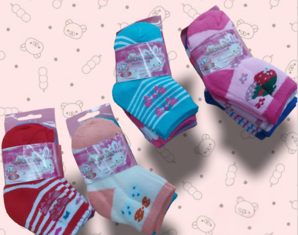 MEDIAS LARGAS FELPA CON DISEÑO PARA NIÑA 1- 2 (FARDO X 100 DOC)